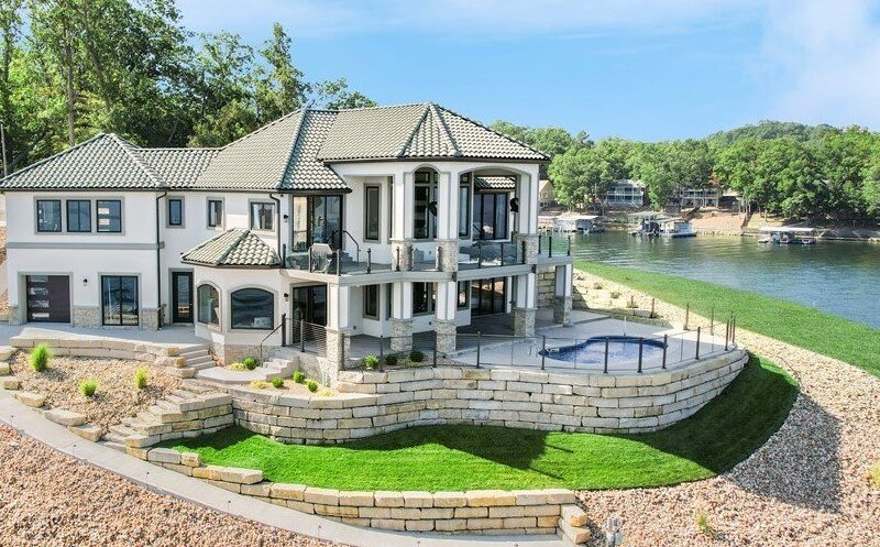 LakeHouse Maintenance
